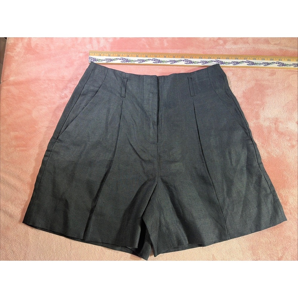 Banana Republic Womens Linen Shorts Pleated Front Size 4 Black. Dressy, Preppy.